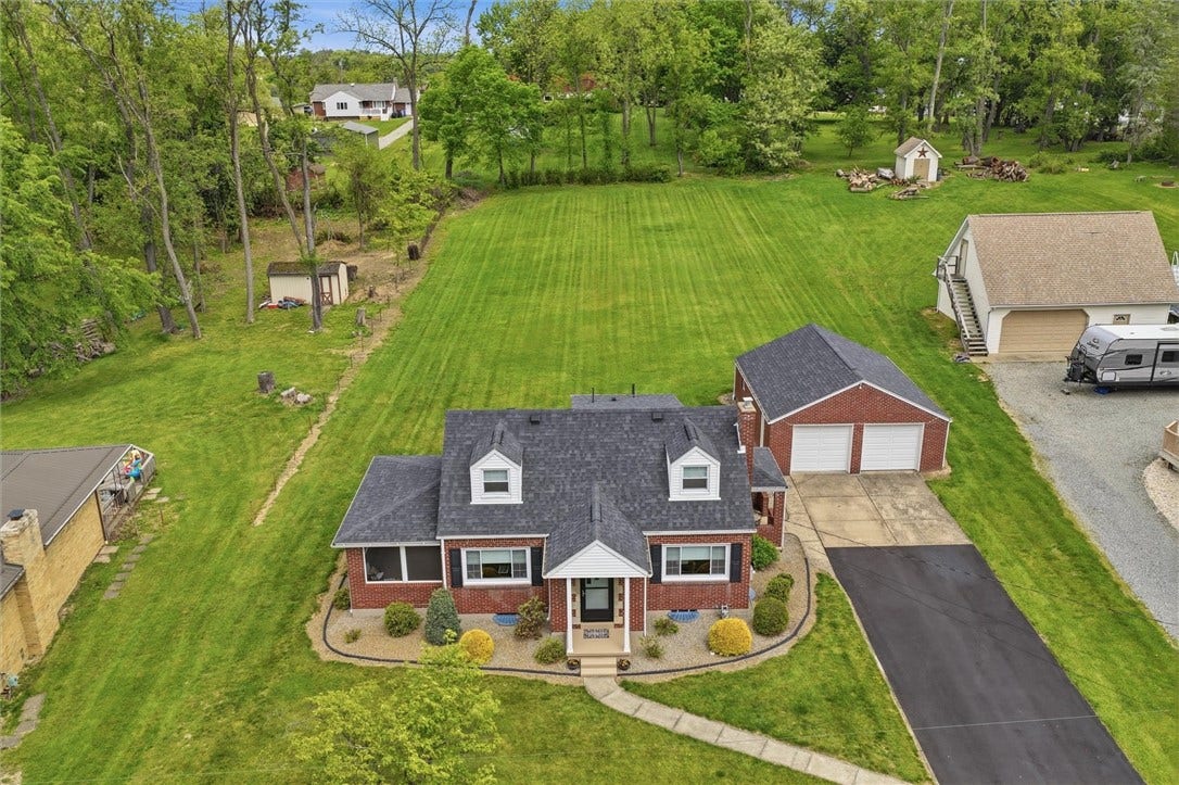 832 Rebecca St, Irwin, PA 15642