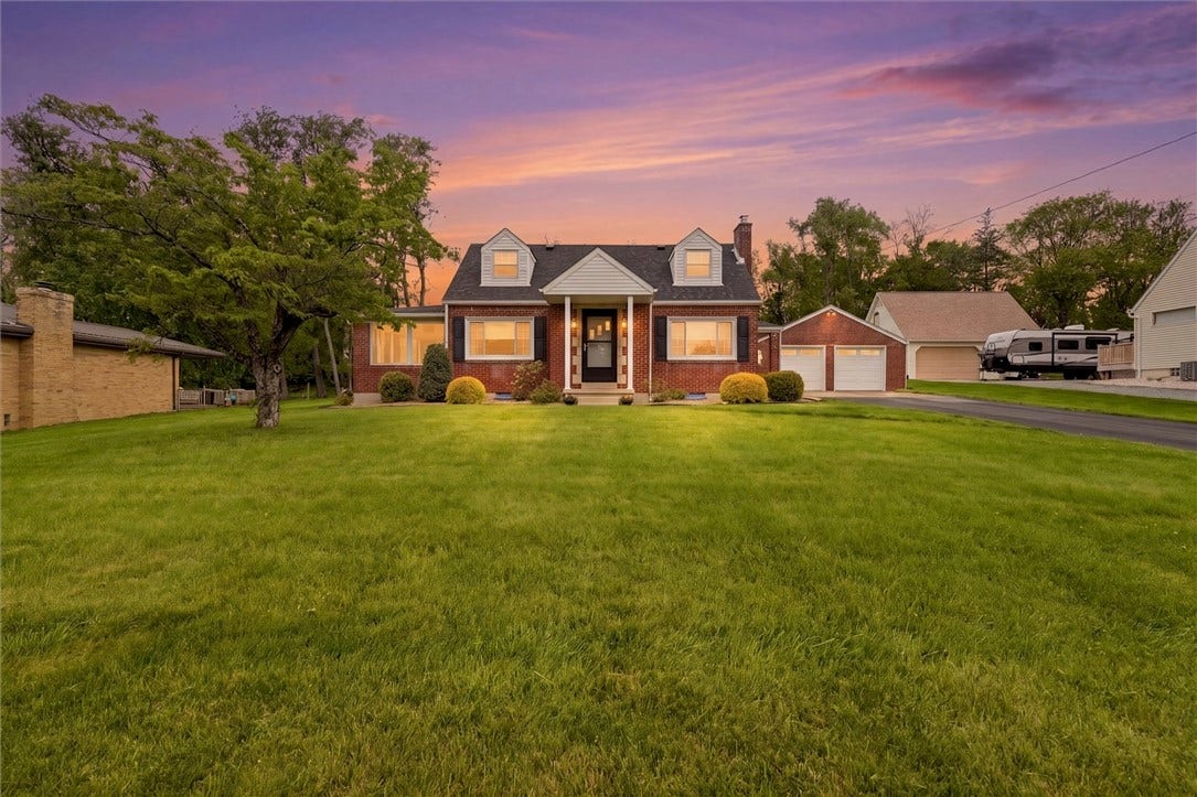 832 Rebecca St, Irwin, PA 15642