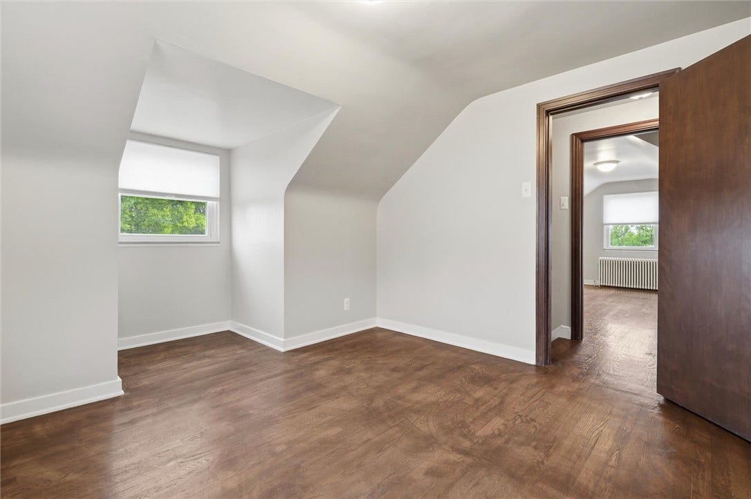 832 Rebecca St, Irwin, PA 15642