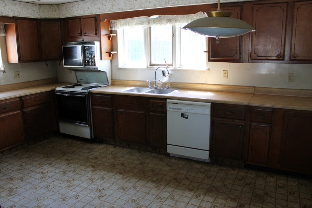 125 Buttonwood Ave, Washington, PA 15301