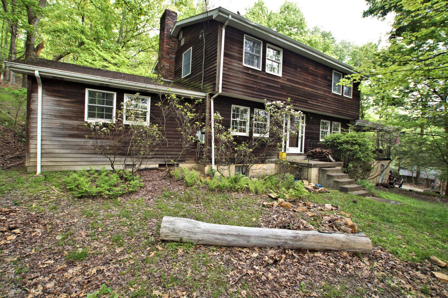 226 Echo Valley Road, Jeannette, PA 15644