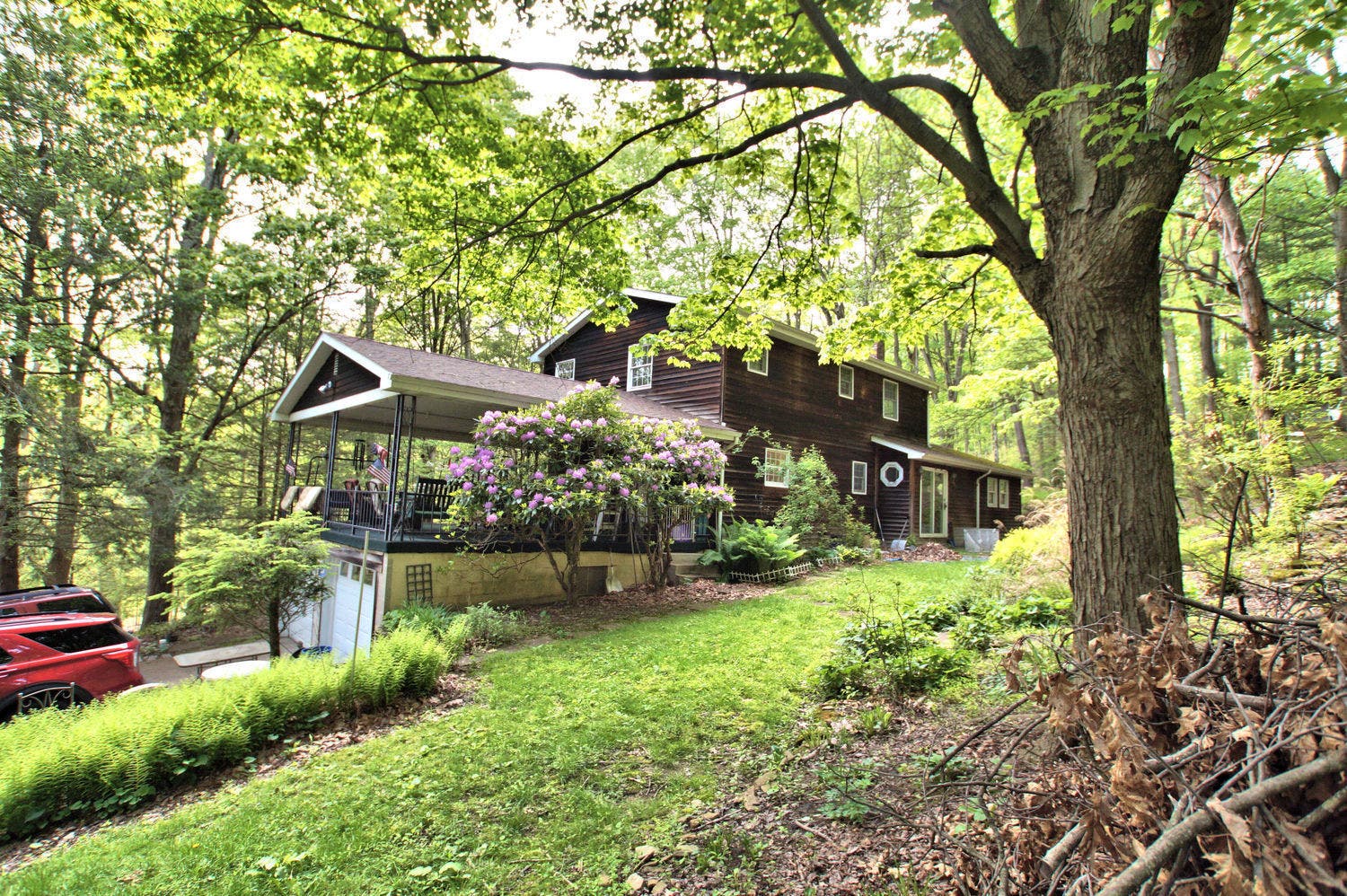 226 Echo Valley Road, Jeannette, PA 15644