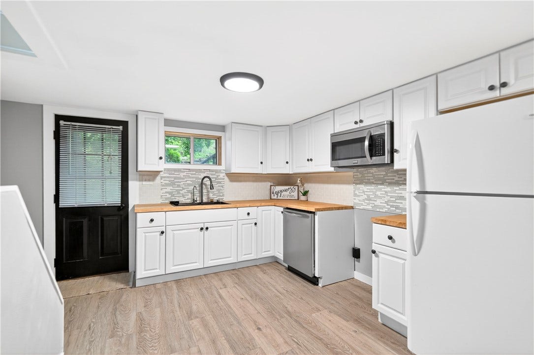 154 Ashbaugh Road, Jeannette, PA 15644