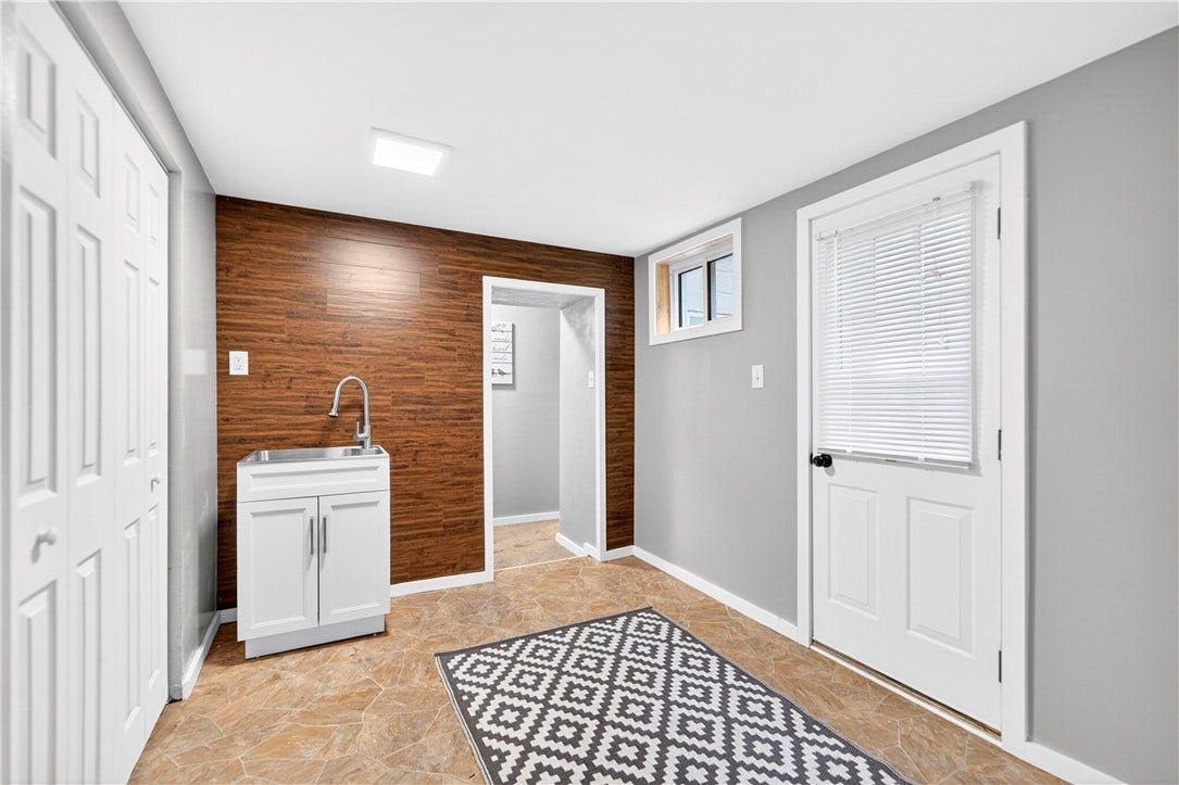 154 Ashbaugh Road, Jeannette, PA 15644