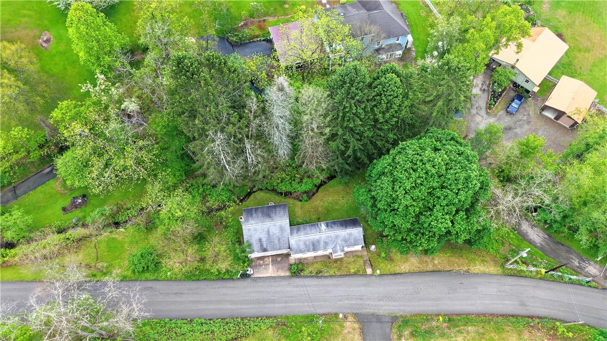 154 Ashbaugh Road, Jeannette, PA 15644