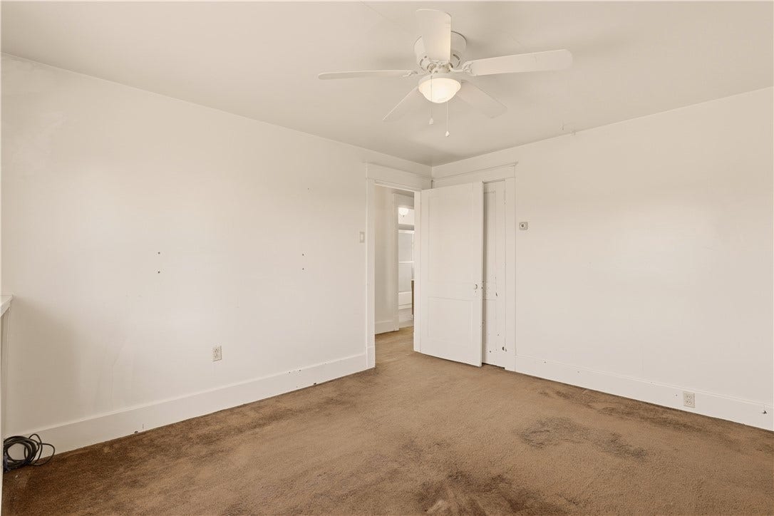 1221 Vine St, Connellsville, PA 15425