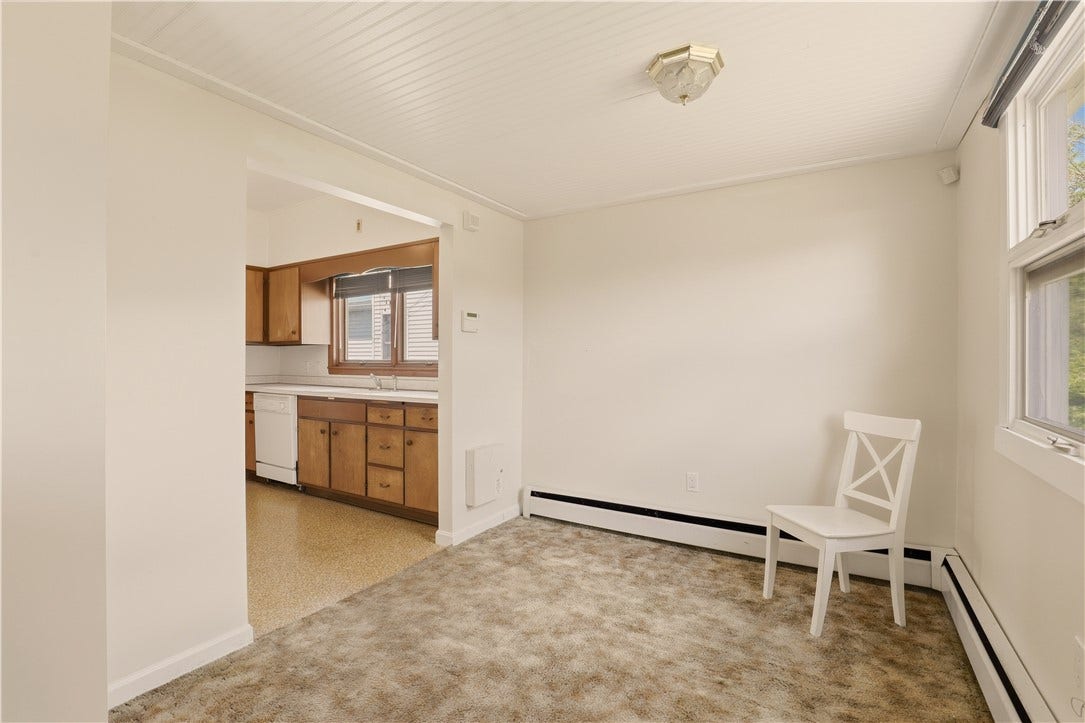 1221 Vine St, Connellsville, PA 15425