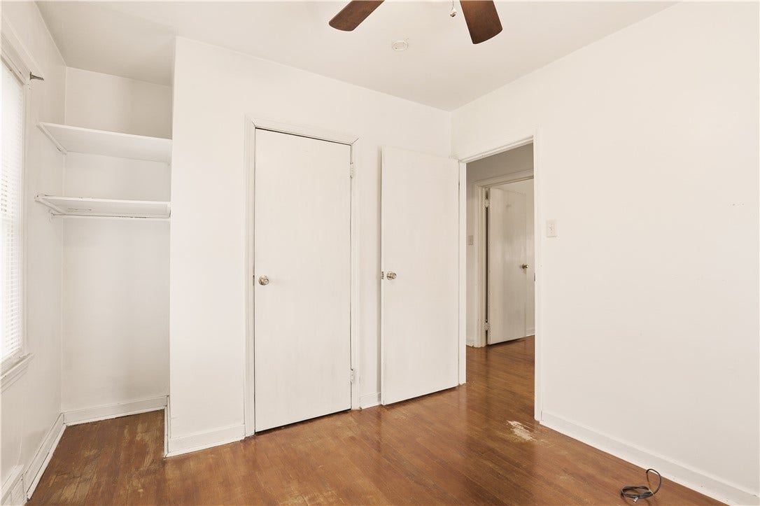 214 S Sycamore St, Mount Pleasant, PA 15666