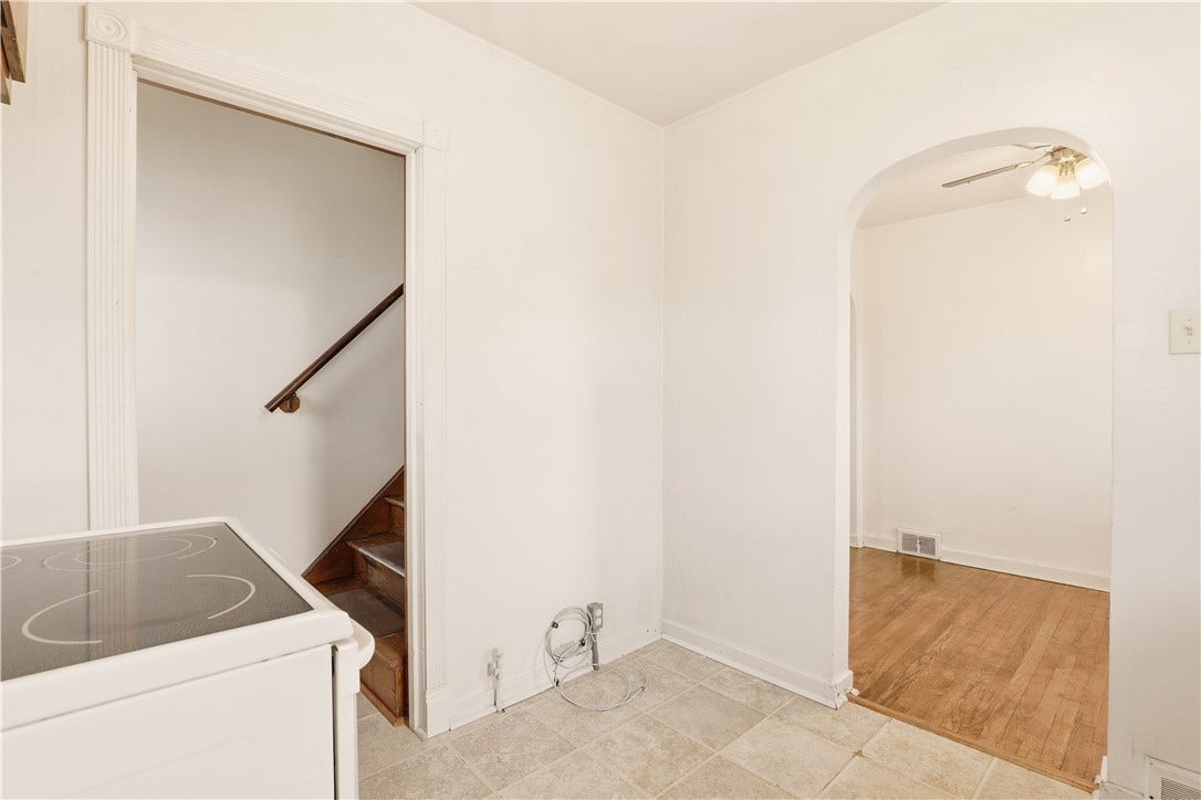 214 S Sycamore St, Mount Pleasant, PA 15666
