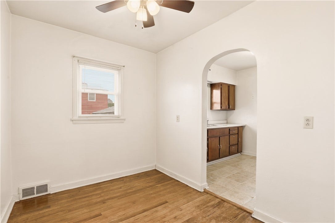 214 S Sycamore St, Mount Pleasant, PA 15666