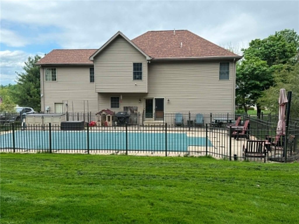 1040 CROSS CREEK DRIVE, Uniontown, PA 15401