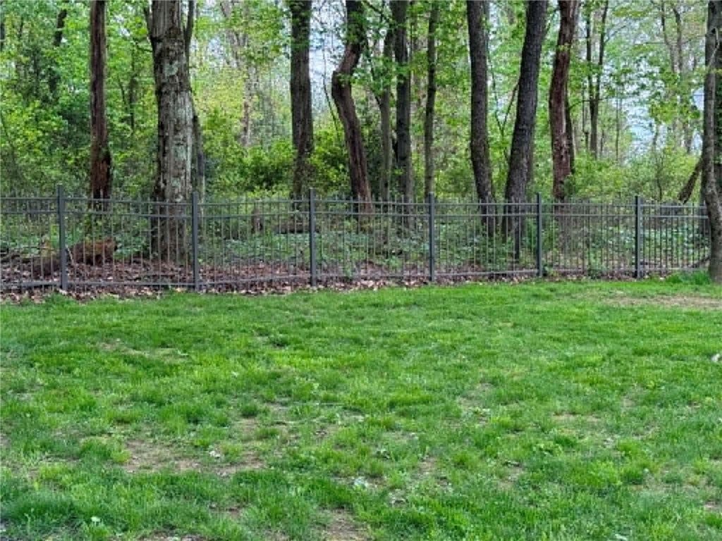1040 CROSS CREEK DRIVE, Uniontown, PA 15401