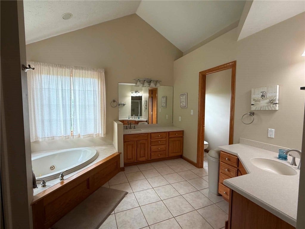 1040 CROSS CREEK DRIVE, Uniontown, PA 15401