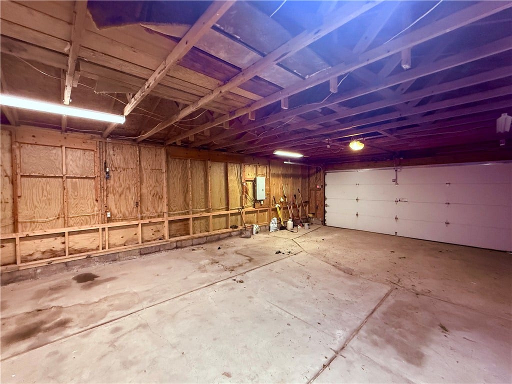 1810 Henderson Ave, Washington, PA 15301