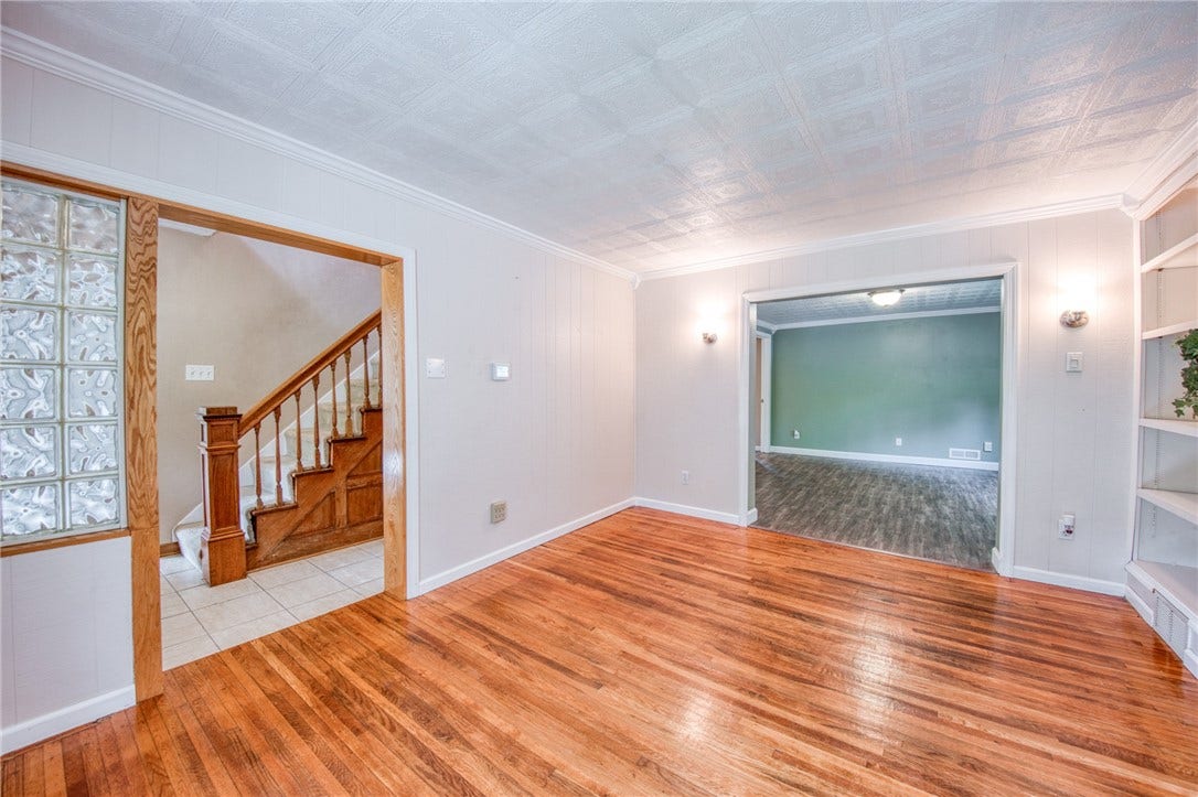 Living room with built-in bookshelves