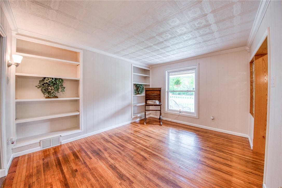 Living room with built-in bookshelves
