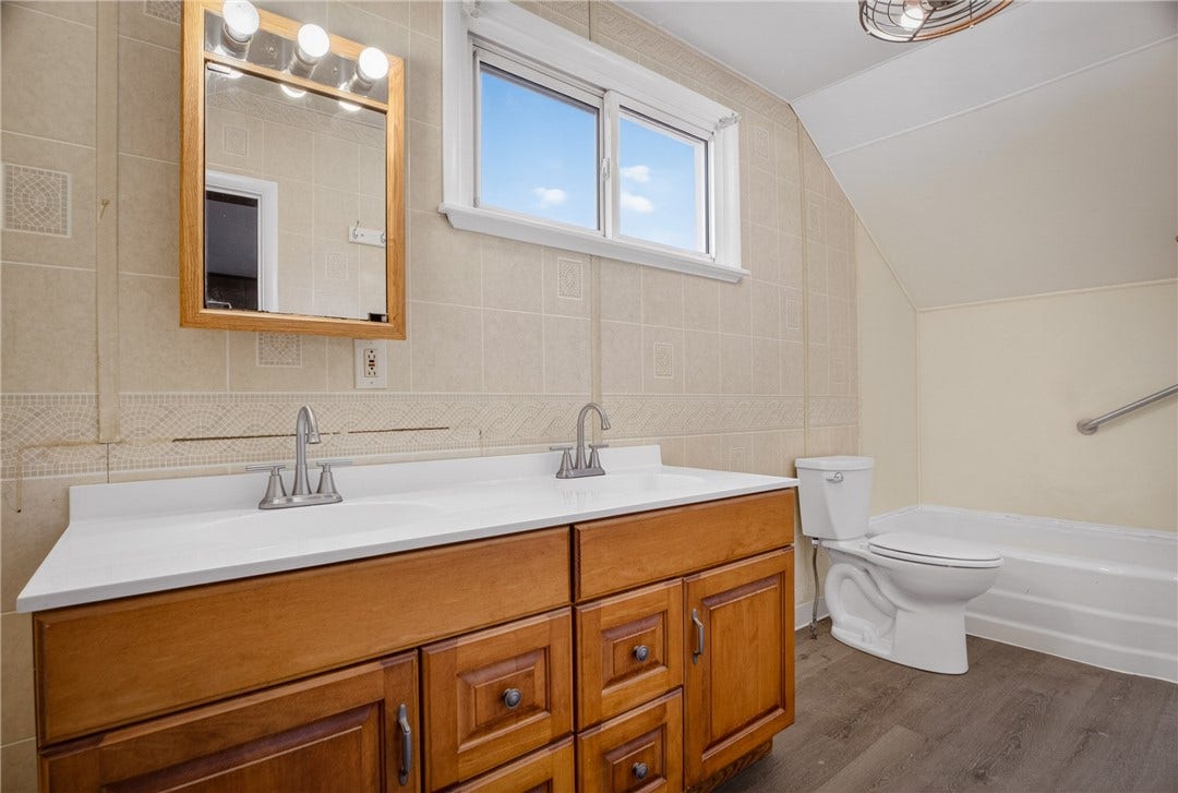 10 Brady Ave, Washington, PA 15301