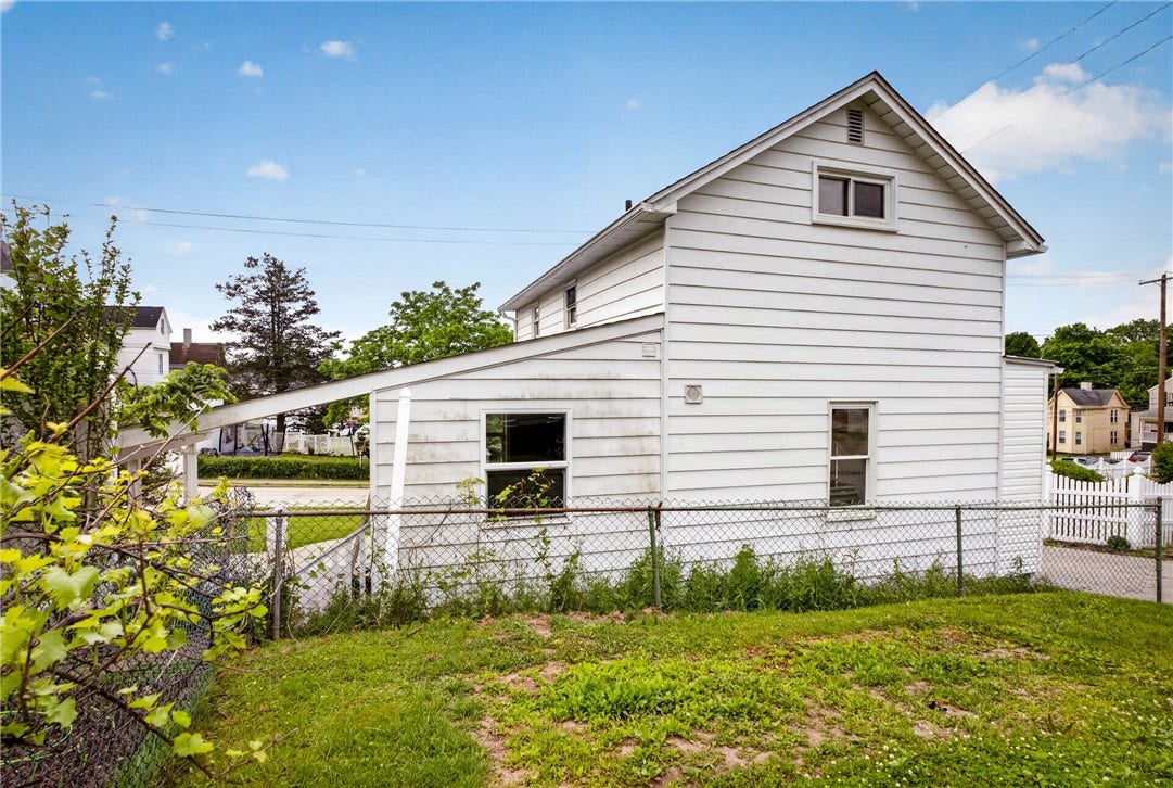 10 Brady Ave, Washington, PA 15301