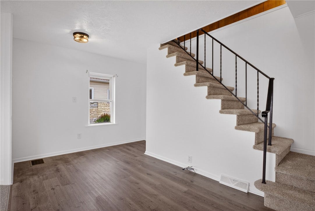 10 Brady Ave, Washington, PA 15301
