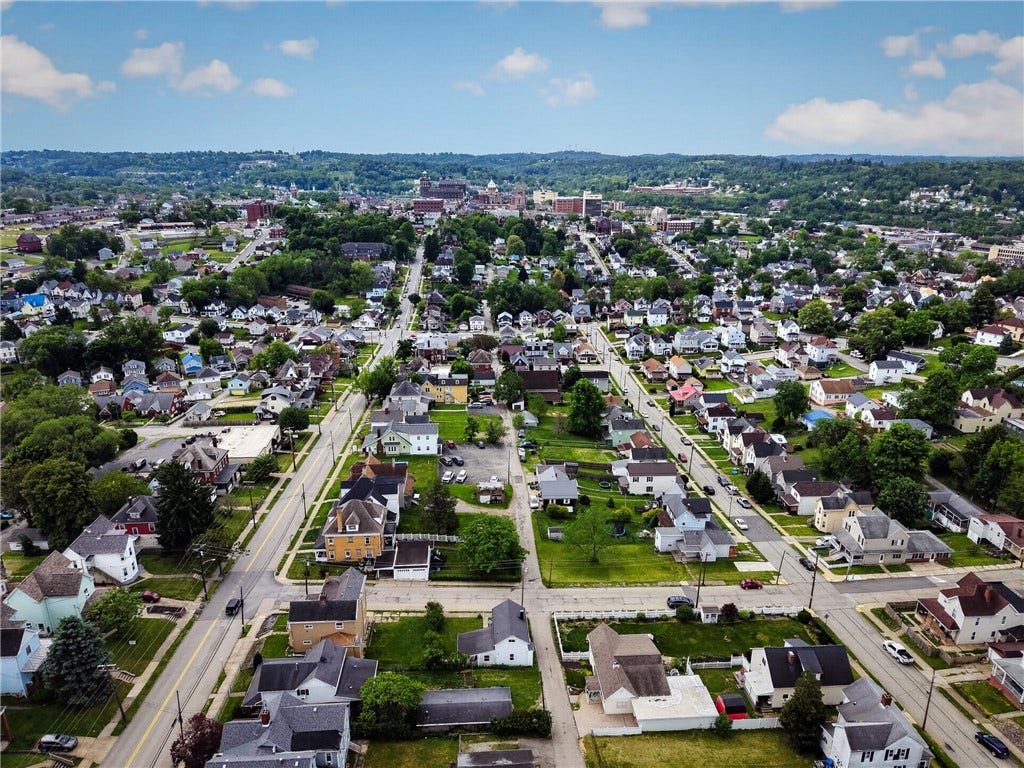 10 Brady Ave, Washington, PA 15301