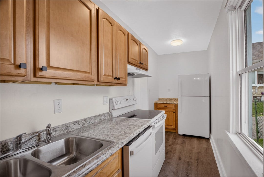 10 Brady Ave, Washington, PA 15301