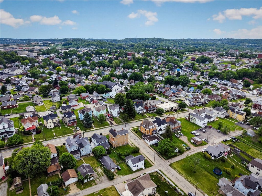 10 Brady Ave, Washington, PA 15301