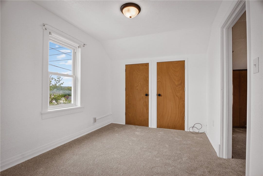 10 Brady Ave, Washington, PA 15301