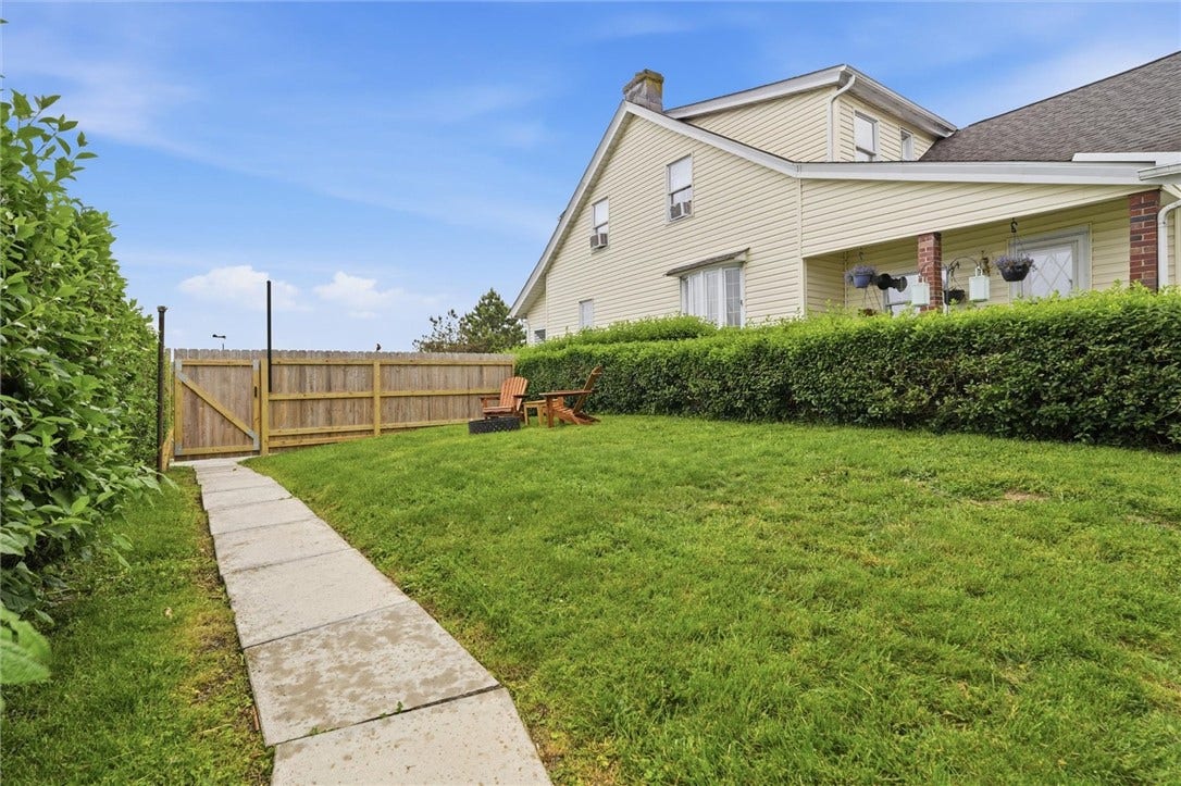 724 Saint Clair Avenue, Jeannette, PA 15644