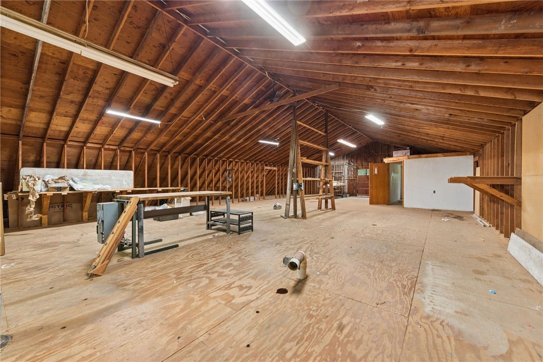 22 Buzzardtown Rd, Irwin, PA 15642 22 Buzzardtown Rd, Irwin, PA 15642