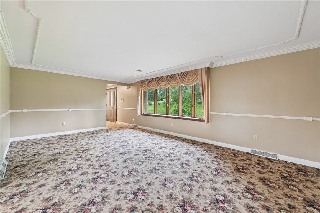 22 Buzzardtown Rd, Irwin, PA 15642