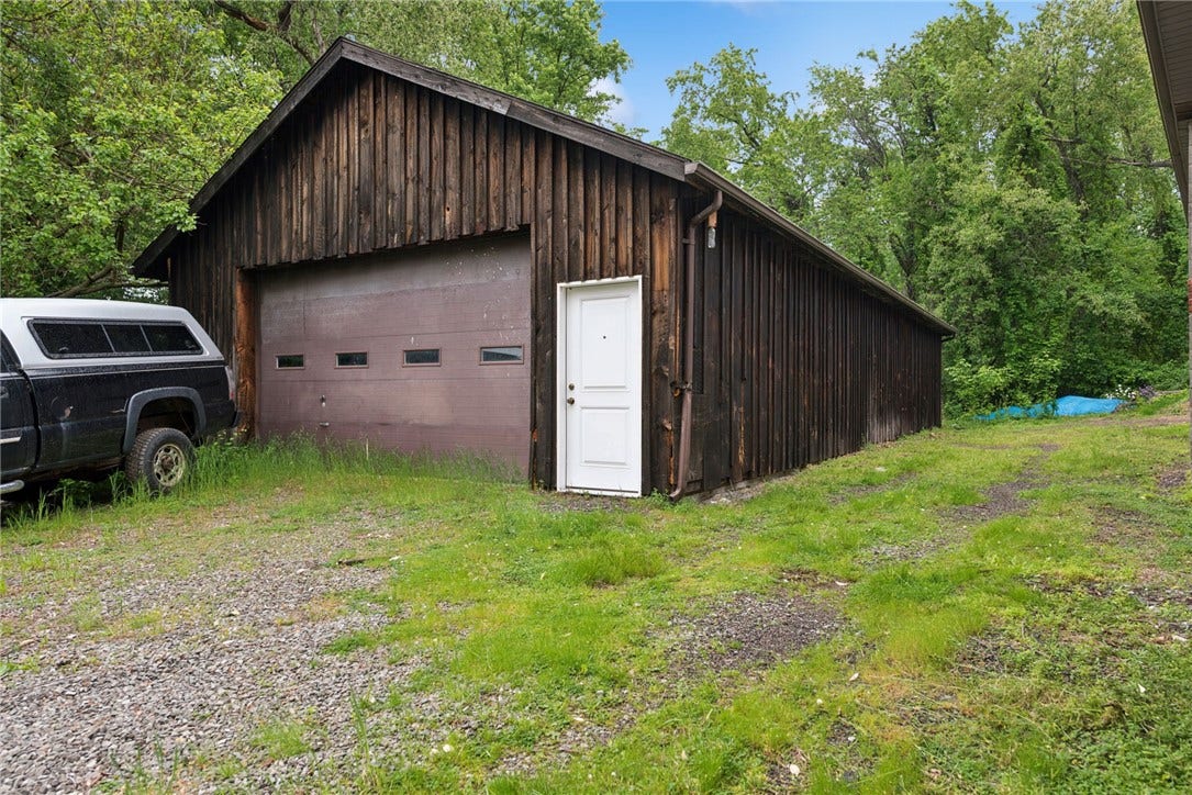 22 Buzzardtown Rd, Irwin, PA 15642 22 Buzzardtown Rd, Irwin, PA 15642
