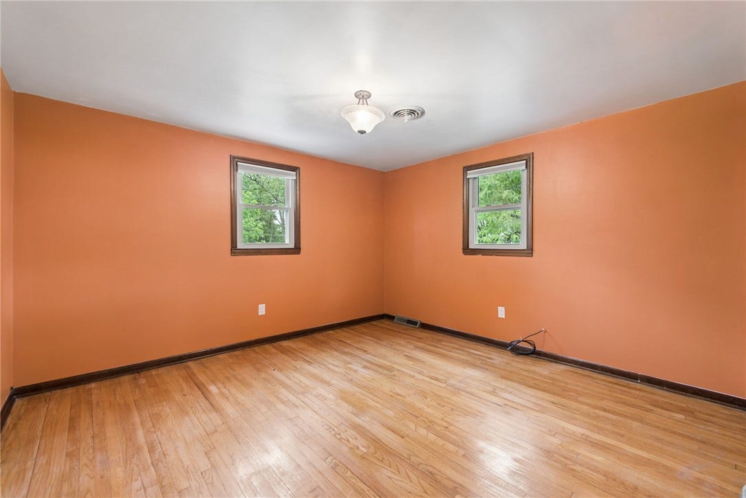 22 Buzzardtown Rd, Irwin, PA 15642