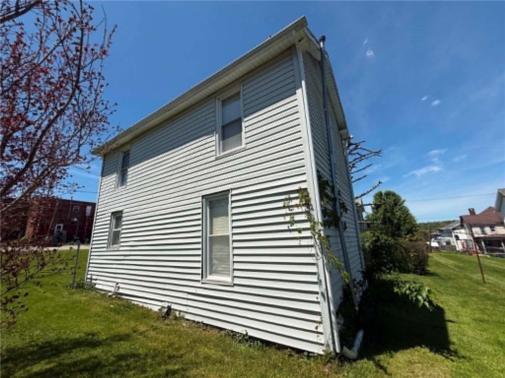 14 E CHURCH STREET, Masontown, PA 15461