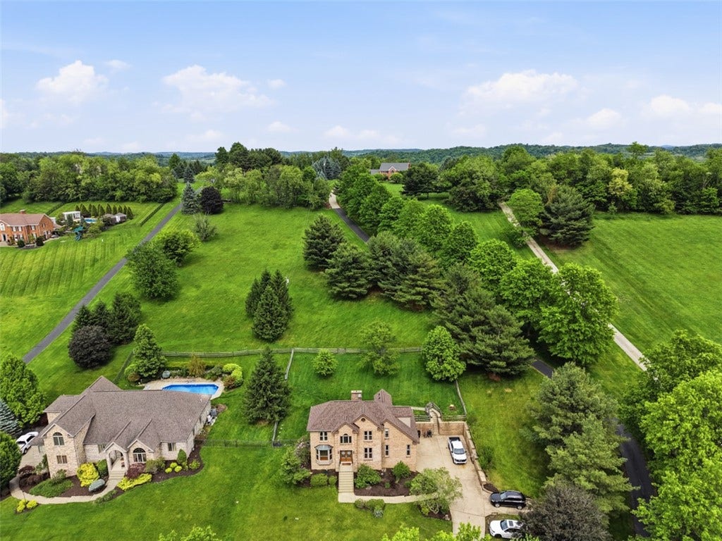 326 Quarry Road, Washington, PA 15301