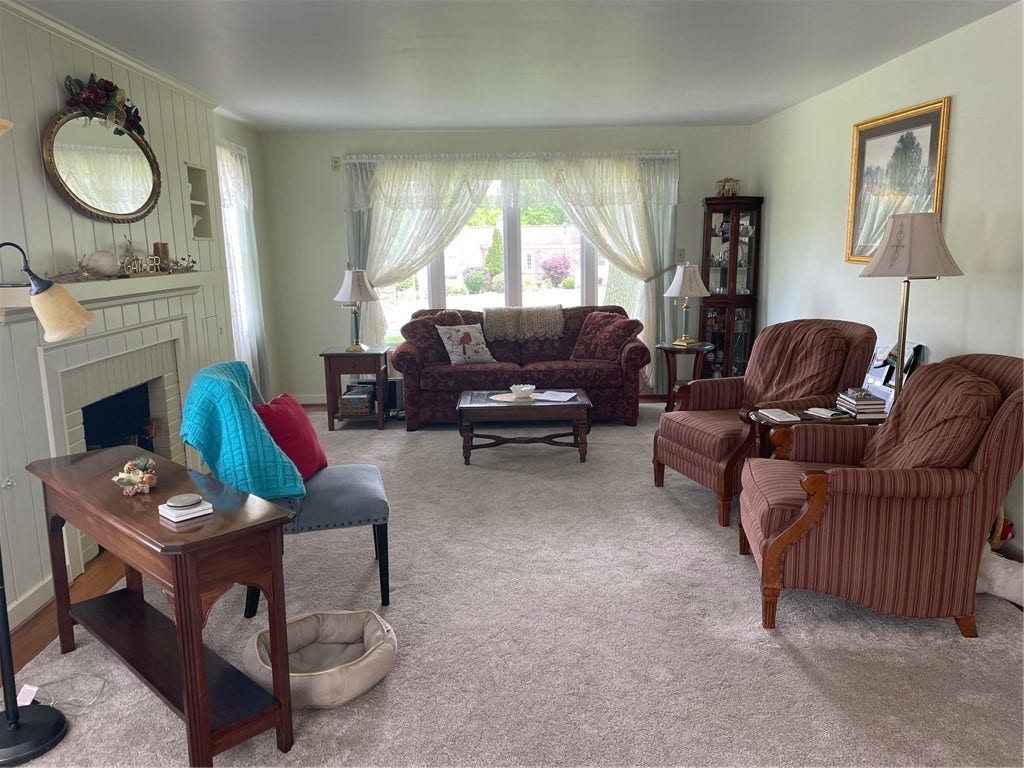 736 Melvin Dr, Greensburg, PA 15601
