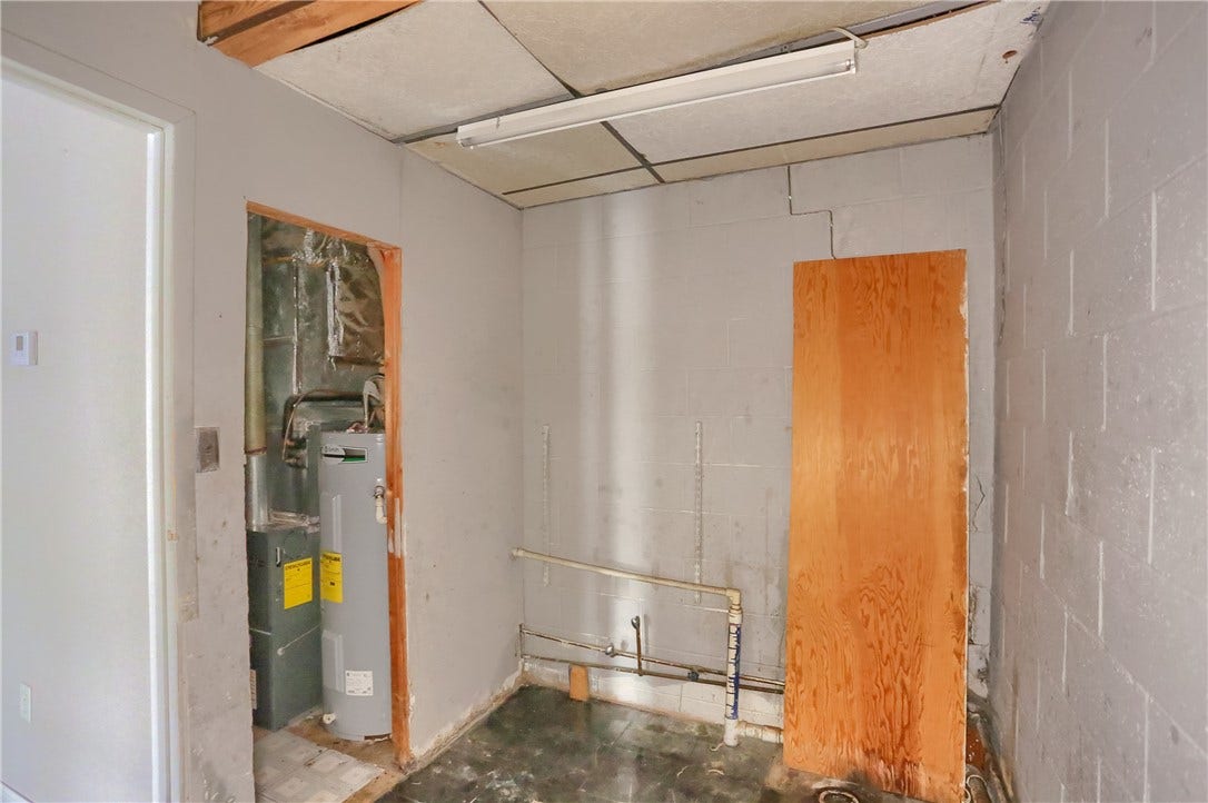 60 C Lebanon Ave, Uniontown, PA 15401