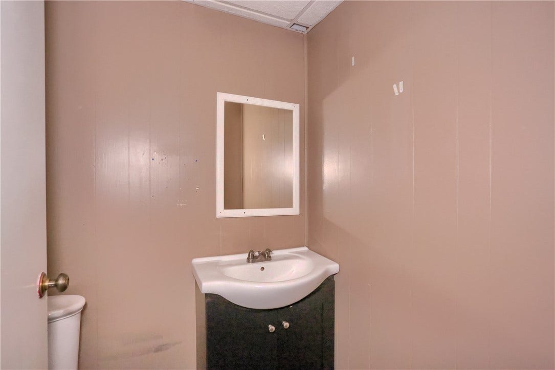 60 C Lebanon Ave, Uniontown, PA 15401