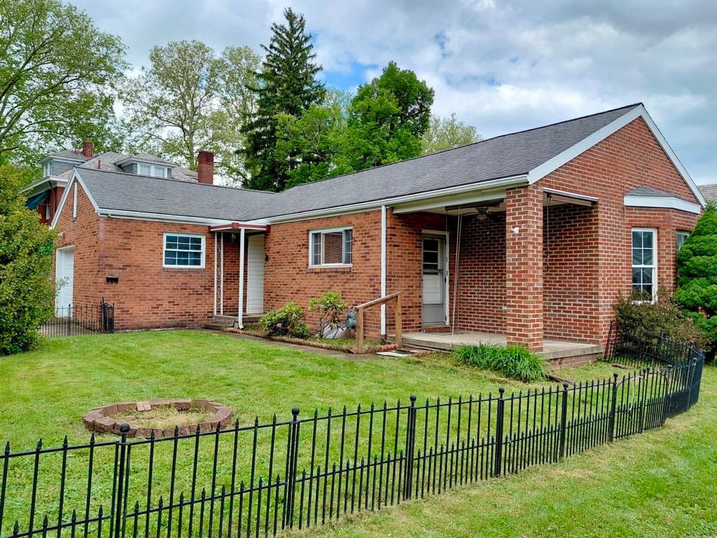 57 HILLCREST LANE, Uniontown, PA 15401