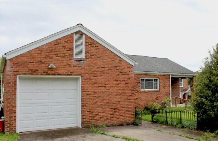 57 HILLCREST LANE, Uniontown, PA 15401