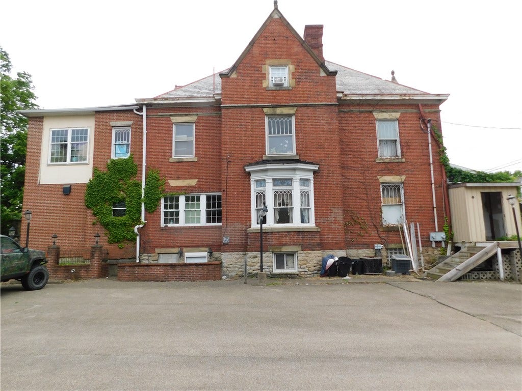 105 E Fayette Street, Uniontown, PA 15401