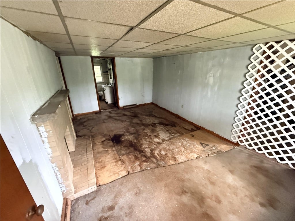 7 Short Ave, Washington, PA 15301