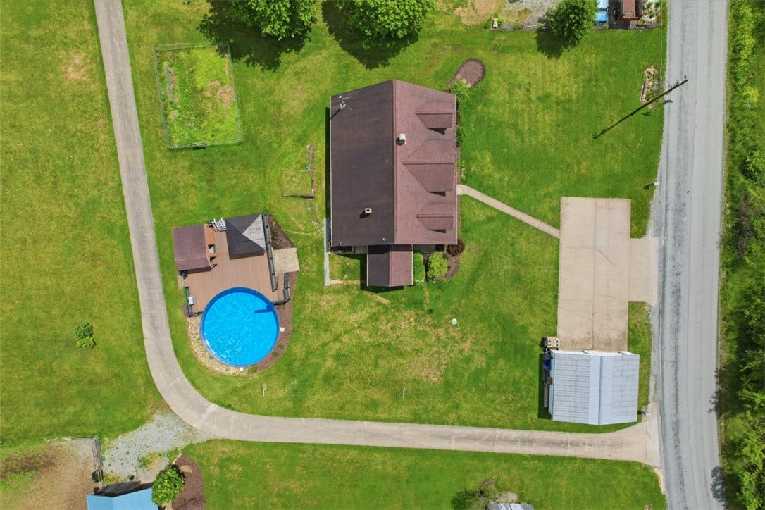 699 Brinkerton Rd, Greensburg, PA 15601
