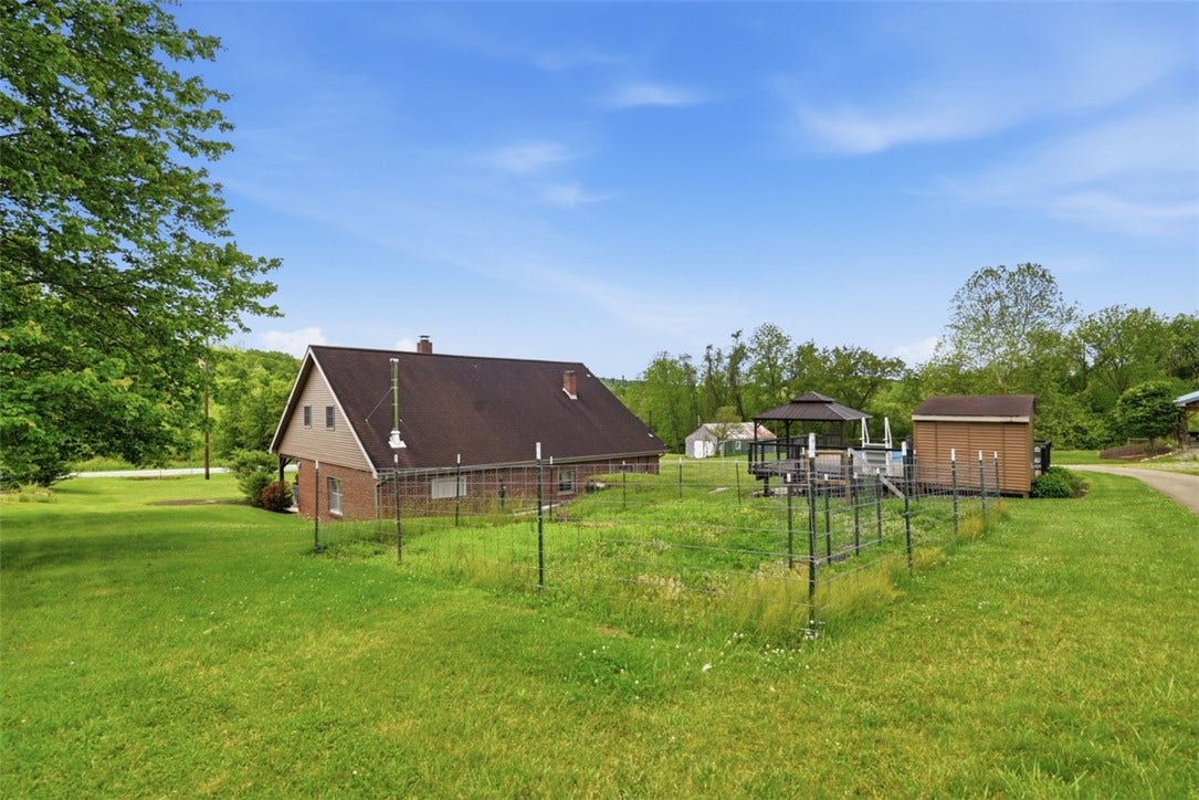699 Brinkerton Rd, Greensburg, PA 15601