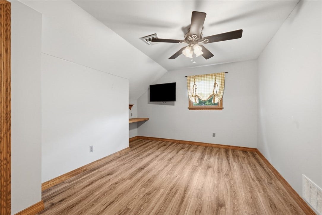 699 Brinkerton Rd, Greensburg, PA 15601