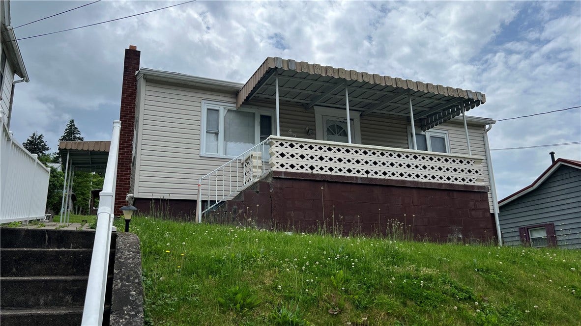 420 May St., Belle Vernon, PA 15012