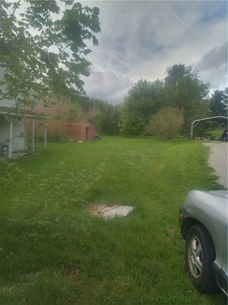 212 Dupont Ln, Uniontown, PA 15401