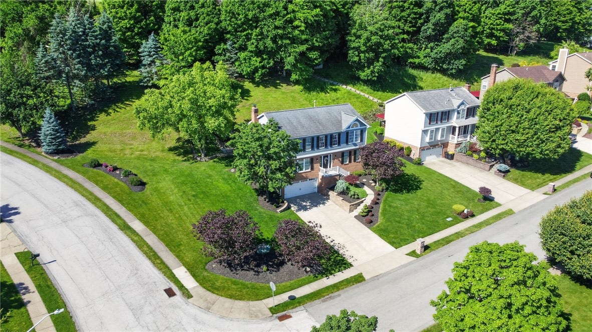782 Boulder Dr, Bethel Park, PA 15102