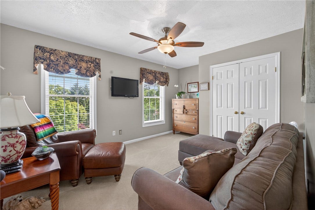 782 Boulder Dr, Bethel Park, PA 15102
