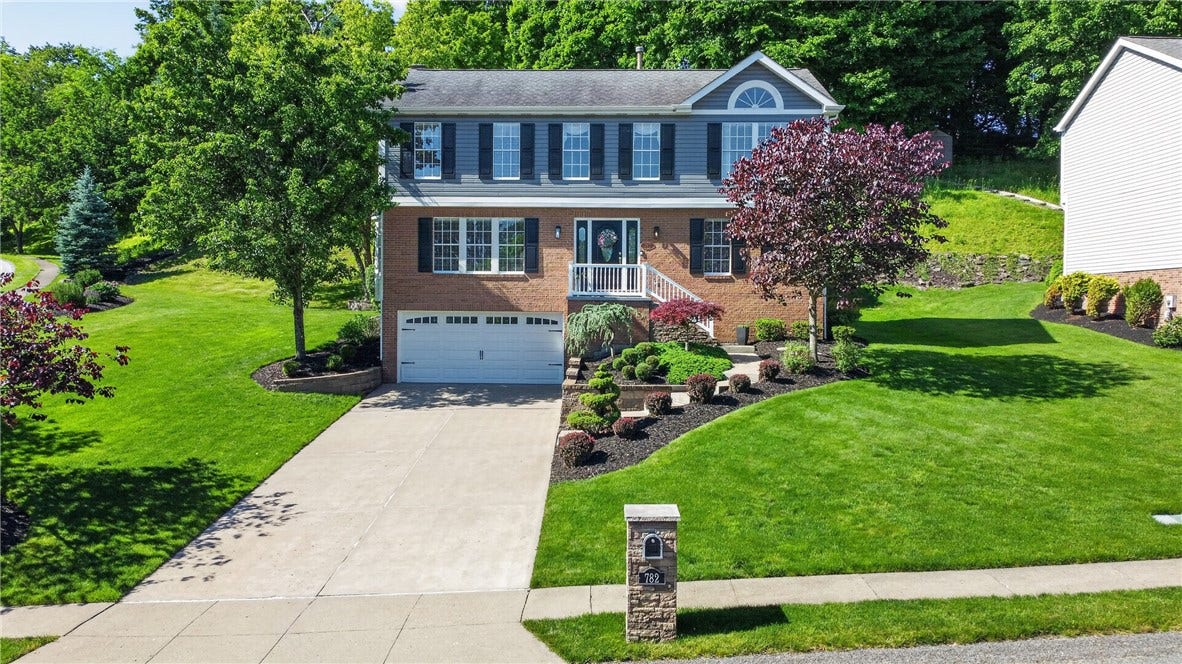 782 Boulder Dr, Bethel Park, PA 15102