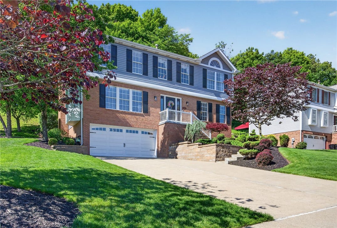 782 Boulder Dr, Bethel Park, PA 15102
